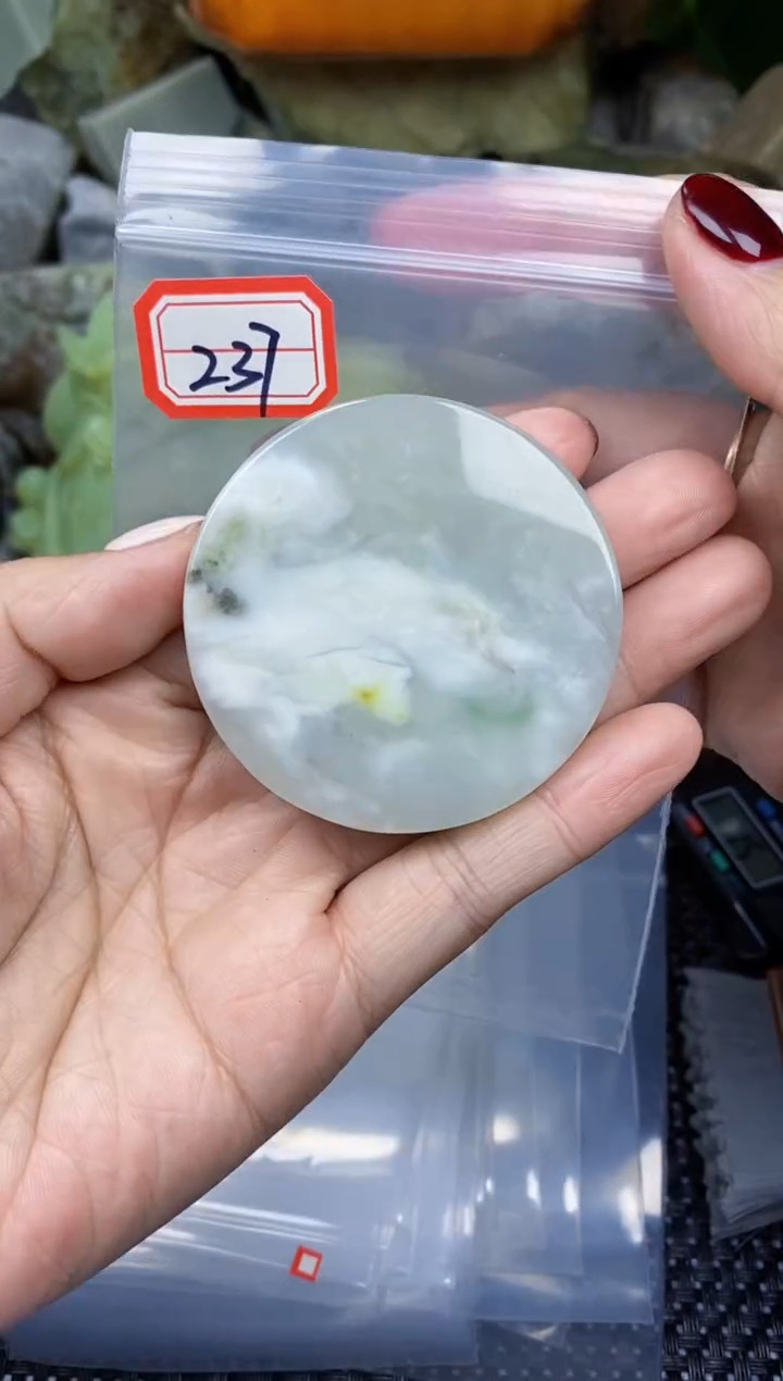 【闪购商品】和田玉多样性发货未镶嵌多样性发货