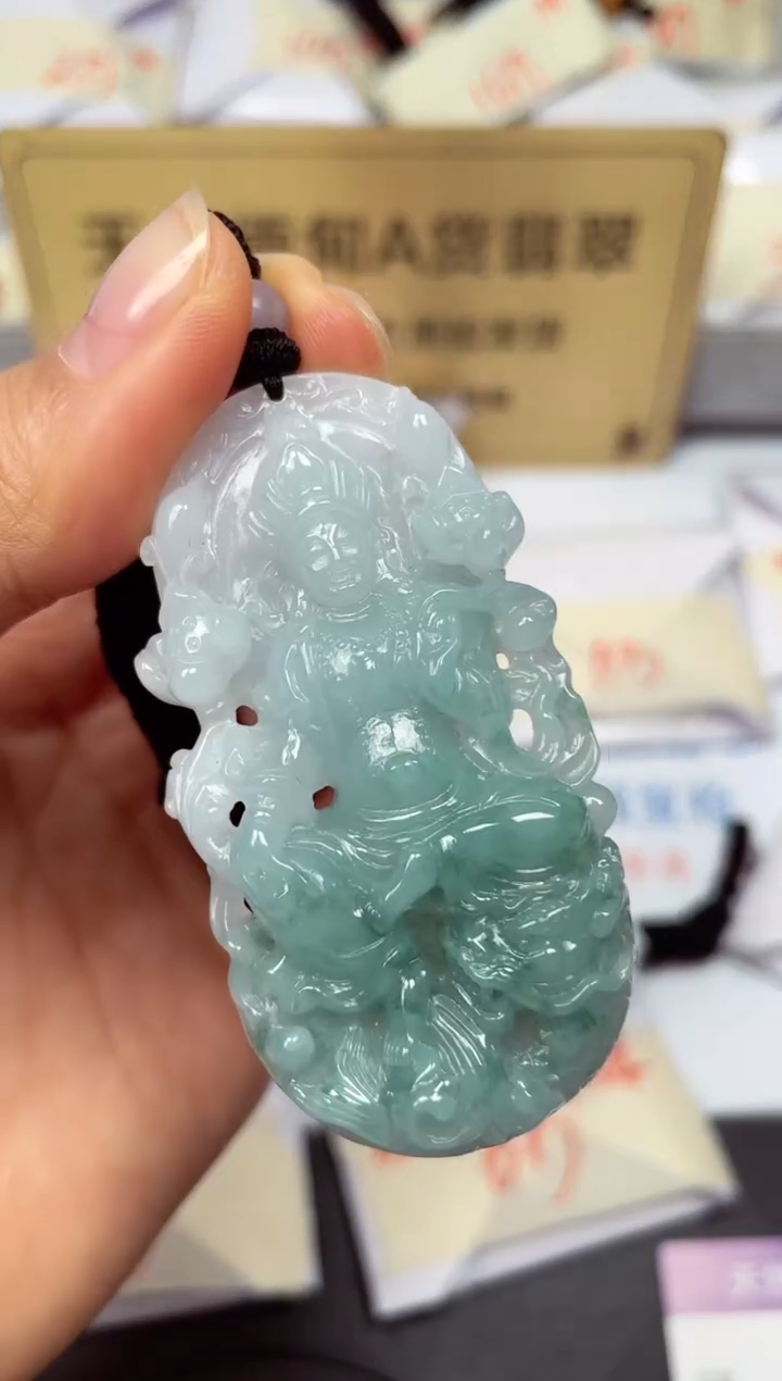 颈饰未镶嵌翡翠天然缅甸翡翠A货