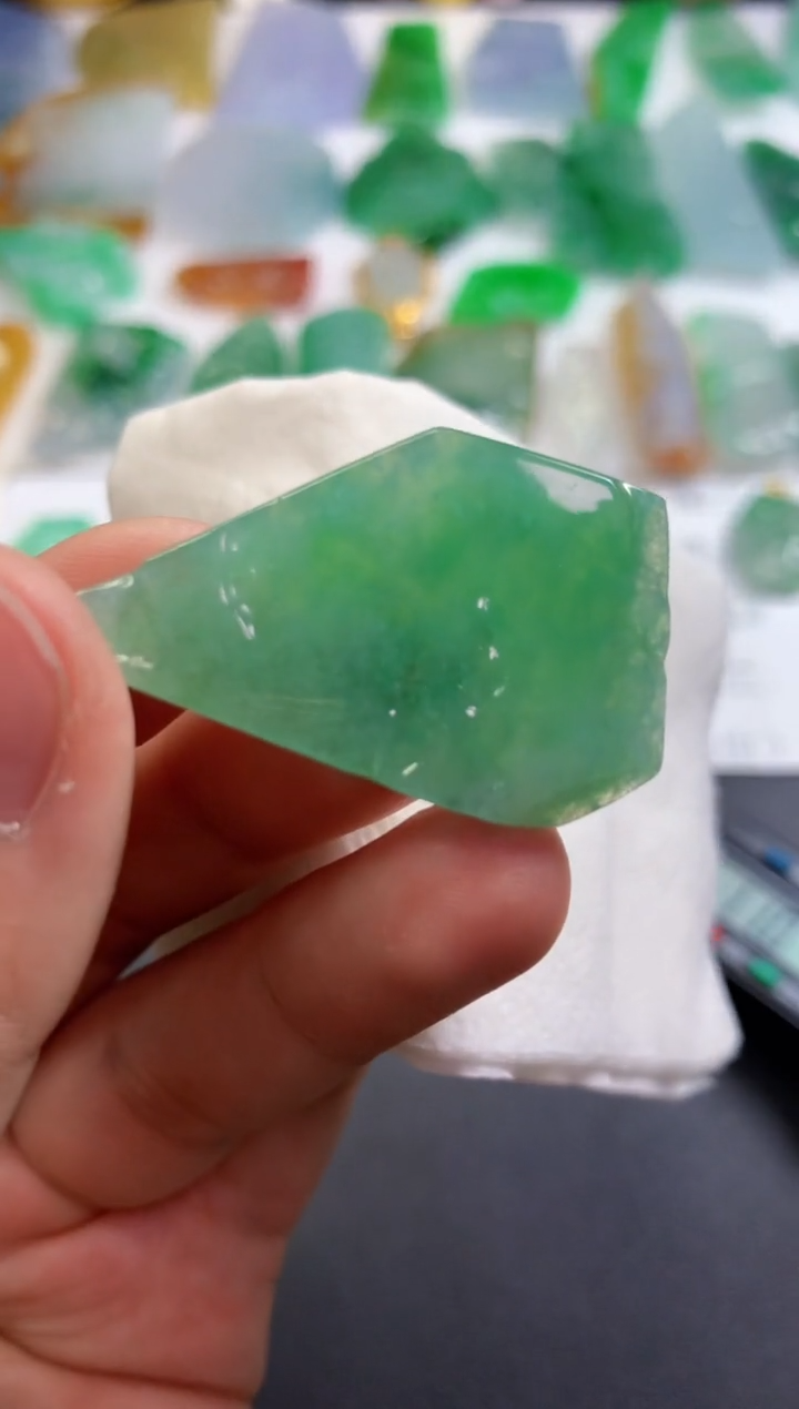 【闪购商品】翡翠吊坠(不含链)未镶嵌584