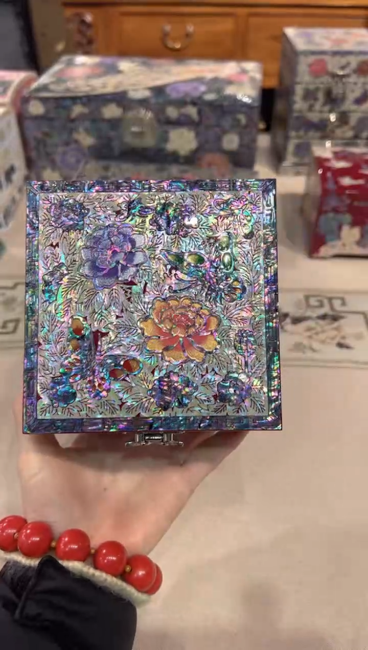 【闪购商品】红底蓝边·弘贝雅螺钿漆器文化馆