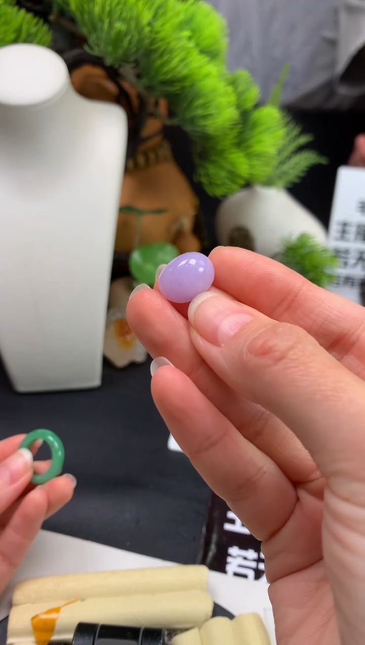 未镶嵌定制翡翠君**饮---112914