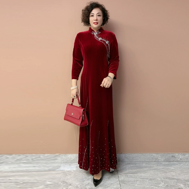 高贵年轻气质妈妈改良镶钻旗袍裙2025春装新款洋气显瘦过膝长裙子