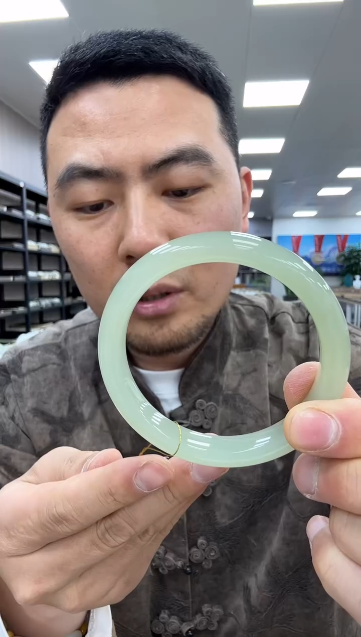 【闪购商品】和田玉手镯未镶嵌63  947