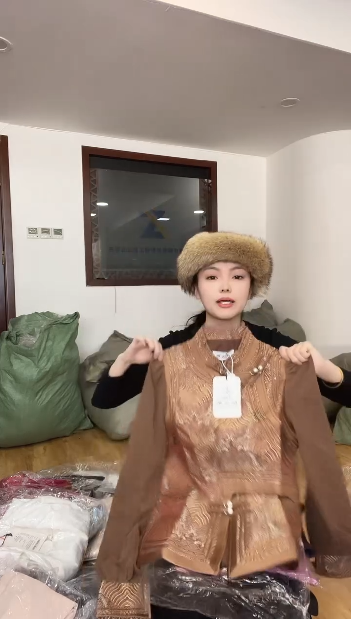 M码       90-105斤    纱袖