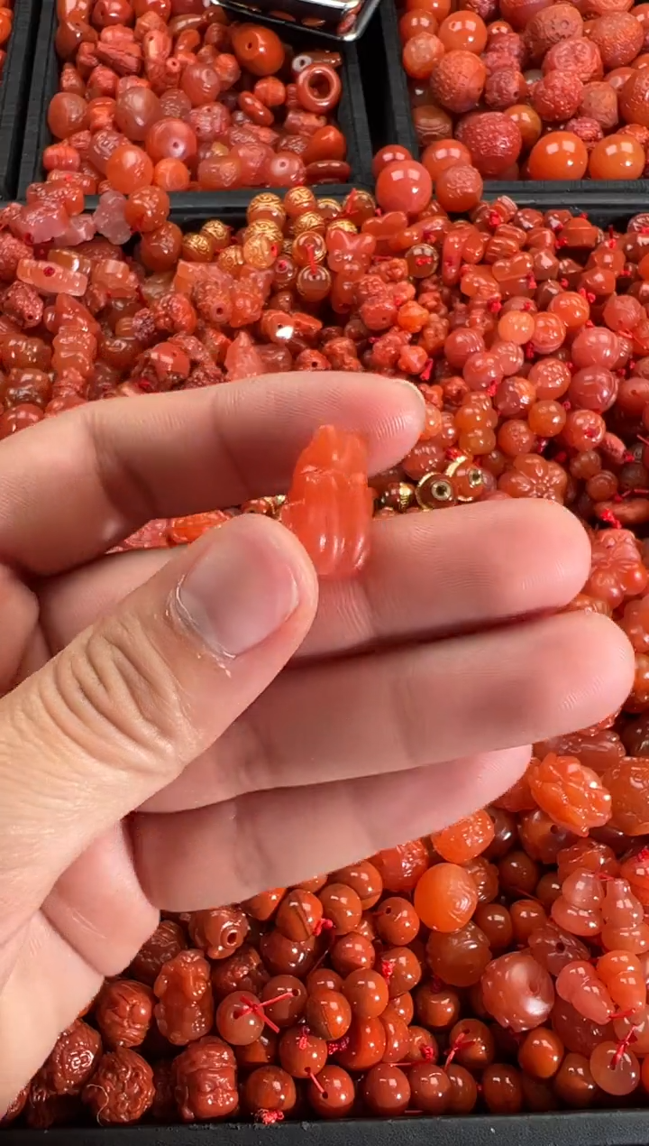 【闪购商品】南红玛瑙颈饰未镶嵌1