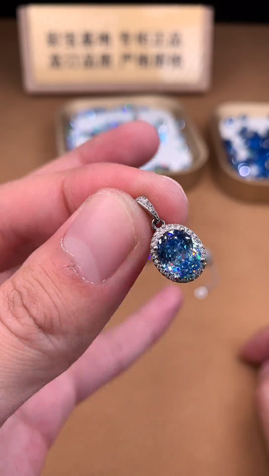 银S925镶嵌颈饰海蓝宝石2222