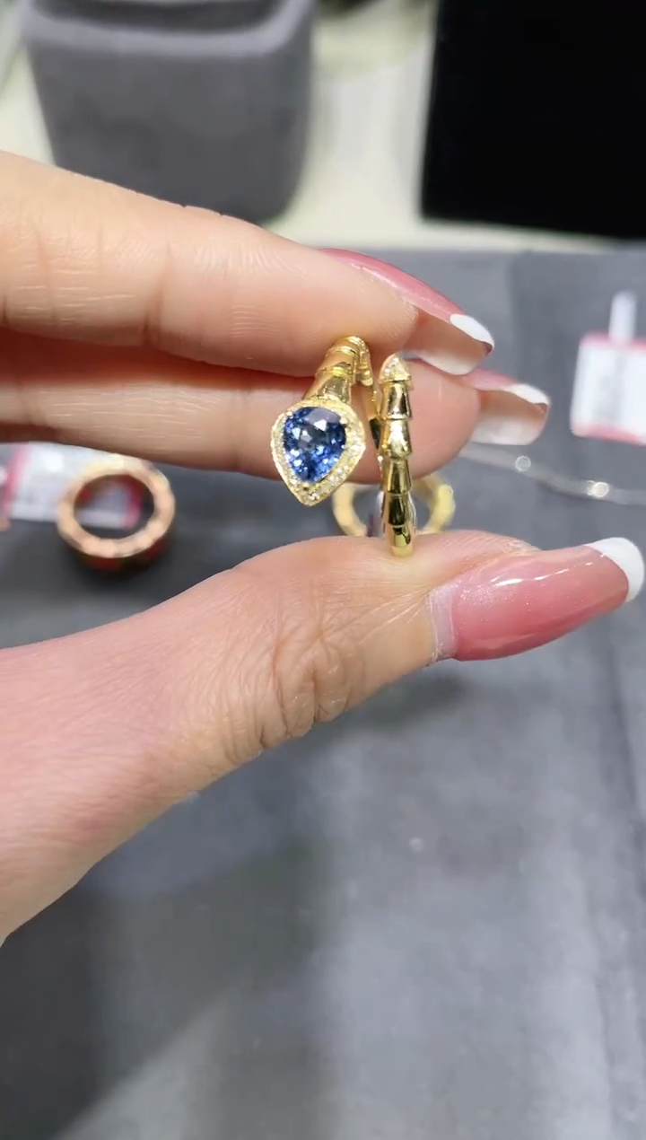 【闪购商品】蓝宝石戒指18K金镶嵌·
