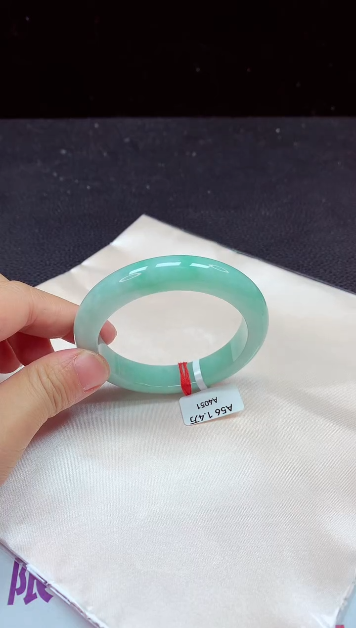 【闪购商品】翡翠手镯未镶嵌正圈56