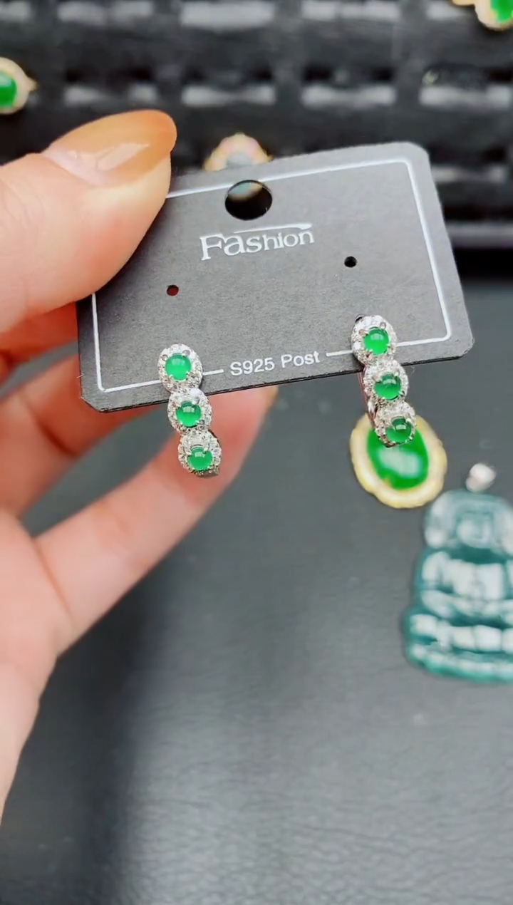 【闪购商品】翡翠耳饰银S925镶嵌天然a货翡翠520