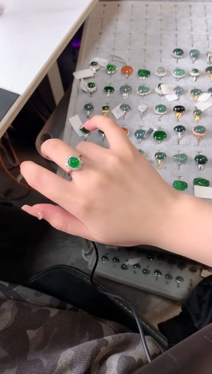 【闪购商品】翡翠戒指银S925镶嵌51241