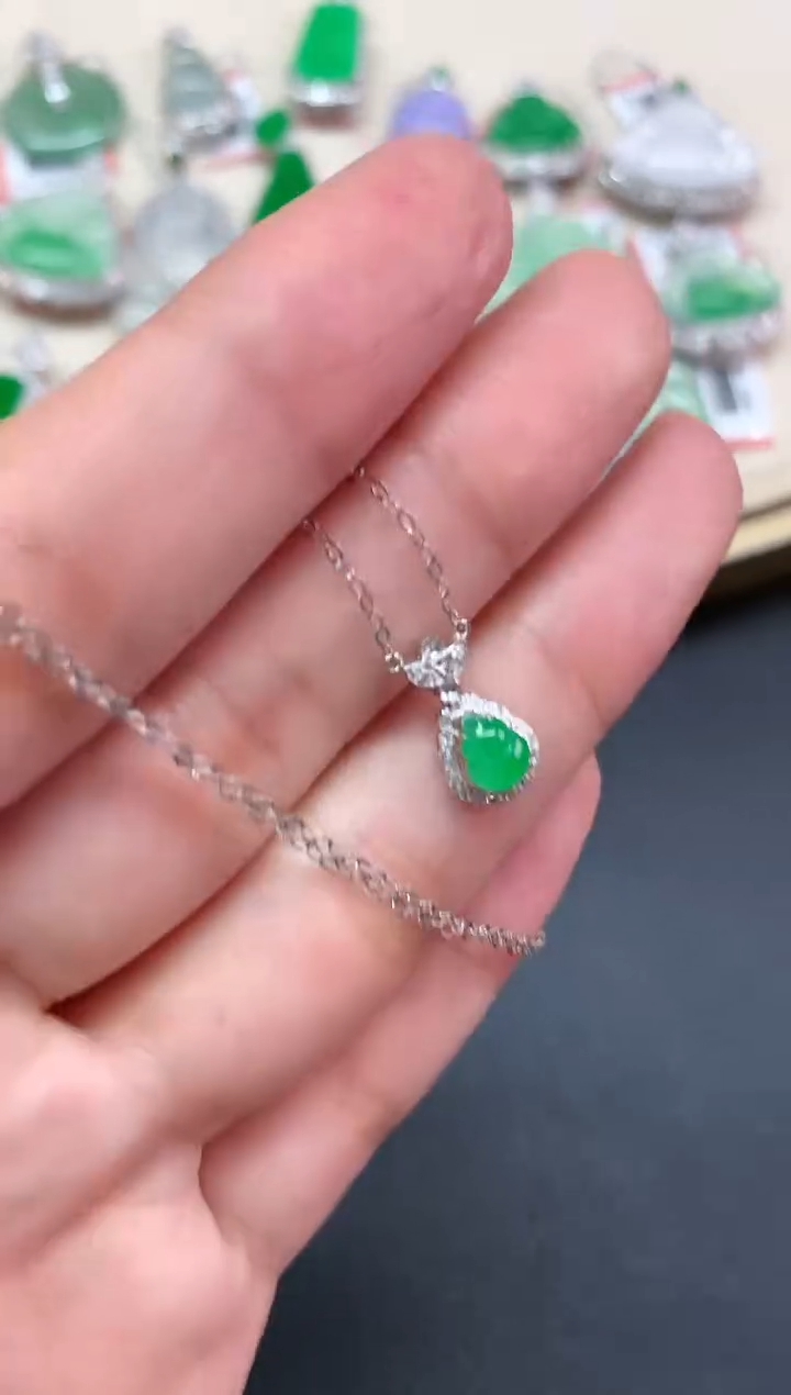 【闪购商品】翡翠吊坠(赠链)18K金镶嵌W37|1980