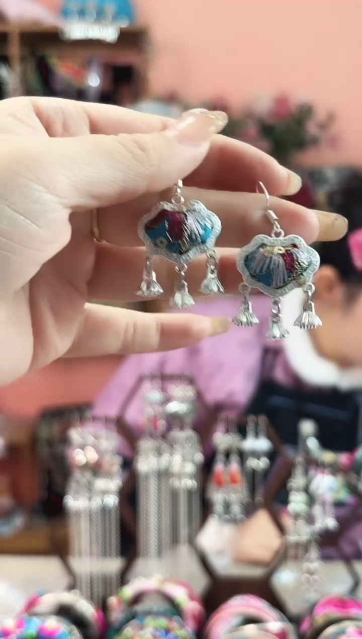 艺枝独绣手工饰品395