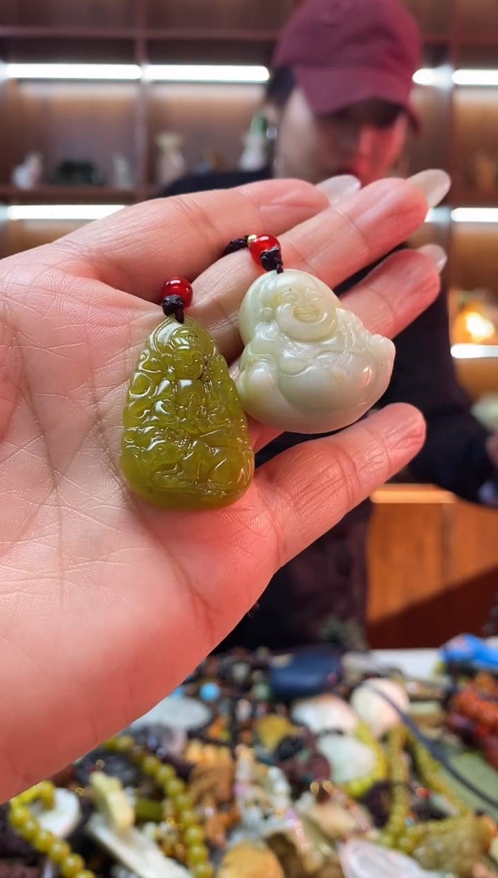 未镶嵌蛇纹石玉吊坠佺**意   