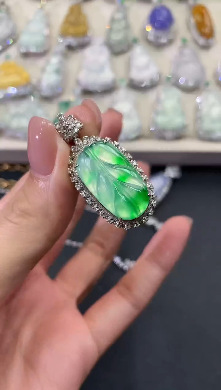 【闪购商品】翡翠吊坠(不含链)18K金镶嵌w121       