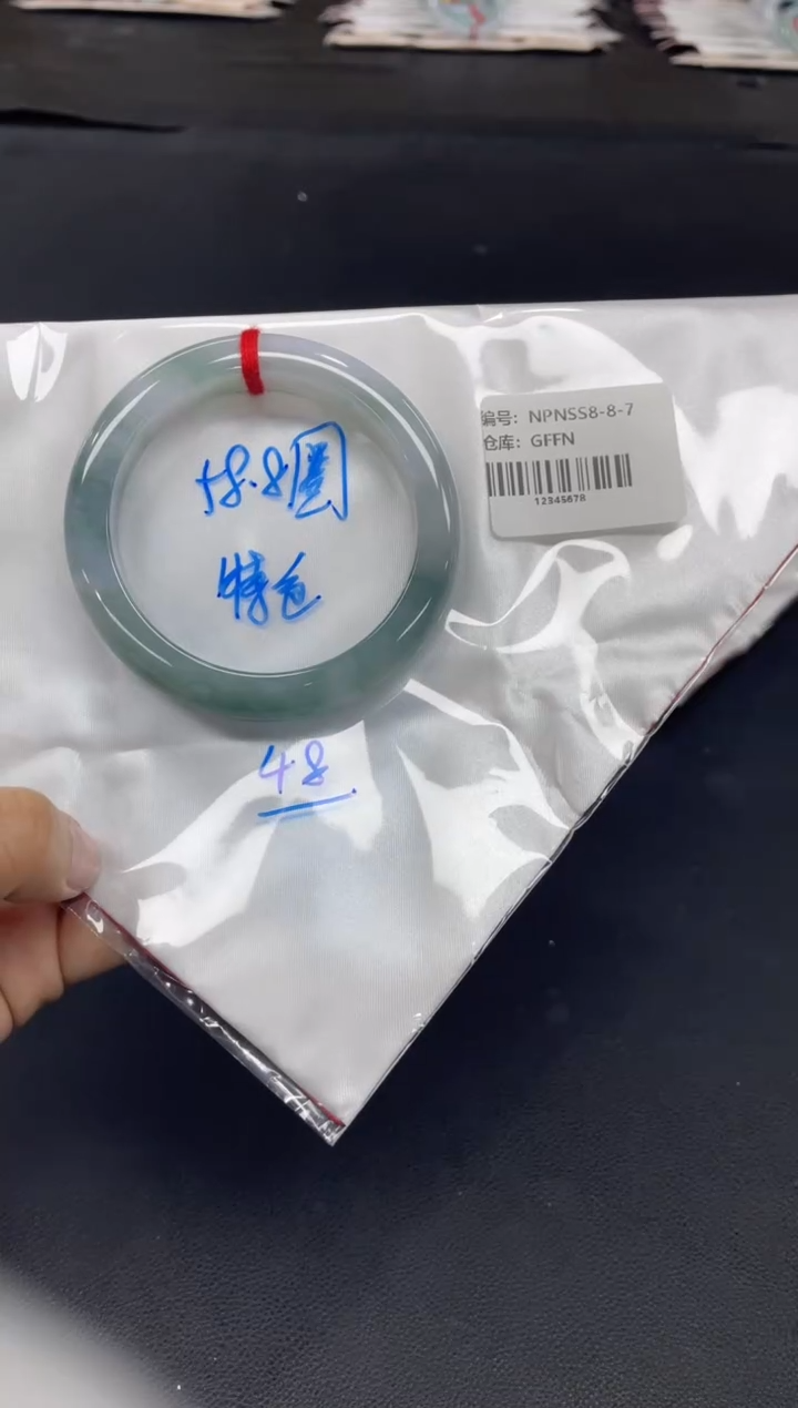 未镶嵌手镯翡翠翡翠手镯