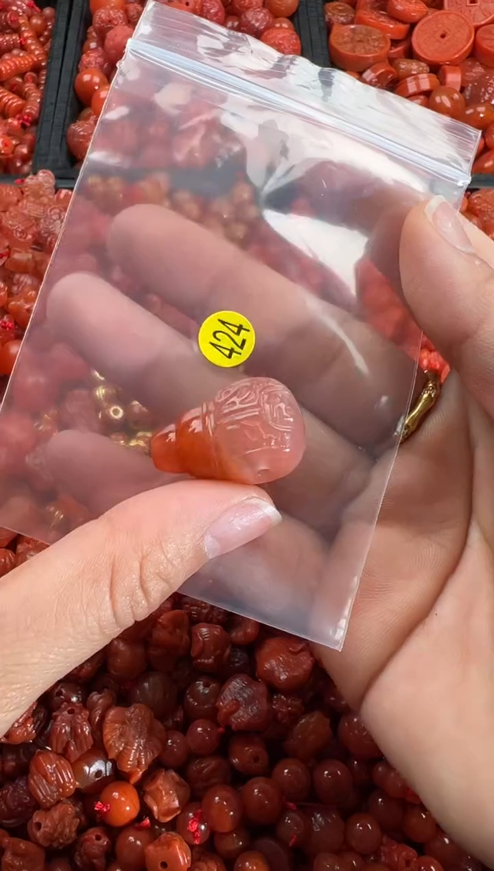 【闪购商品】南红玛瑙颈饰未镶嵌1