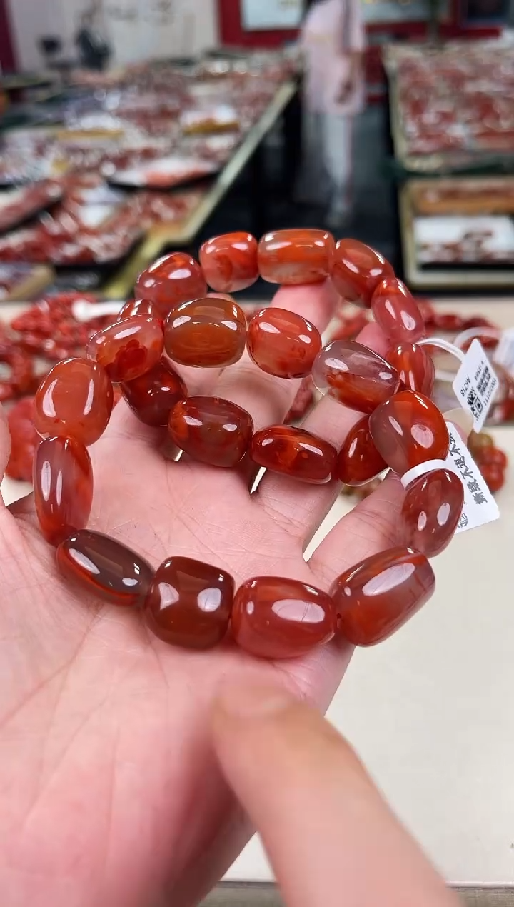 未镶嵌瓦西随型手串南红玛瑙（多样式发其一）