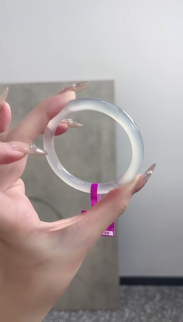 【闪购商品】玛瑙/玉髓手镯未镶嵌55-56圈 需要包容圆条