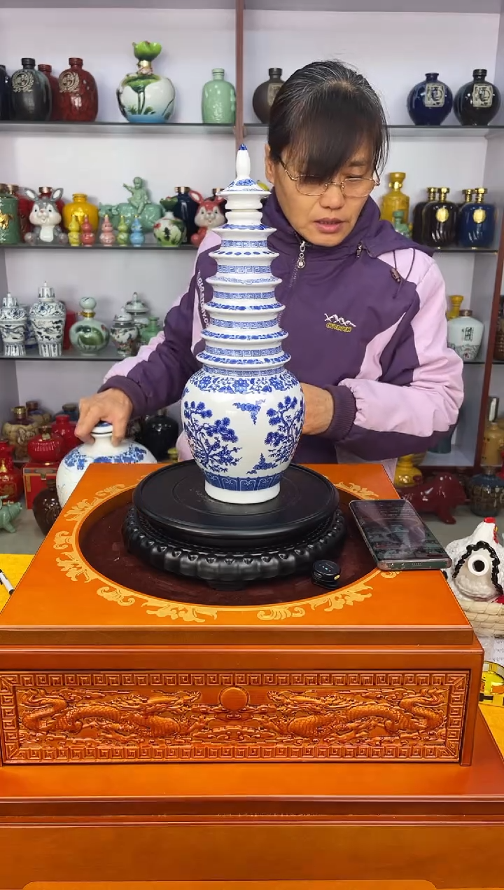 瓶瓷 3 斤装青花宝塔    陶瓷空酒坛