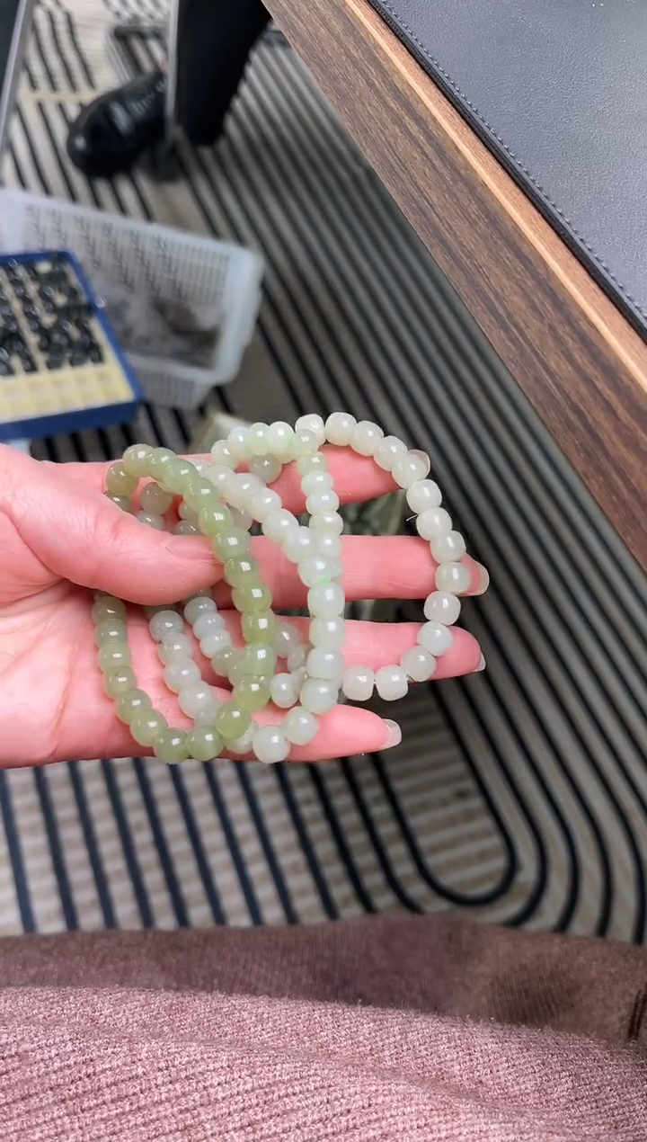 【闪购商品】和田玉手链未镶嵌手链E-4发其一