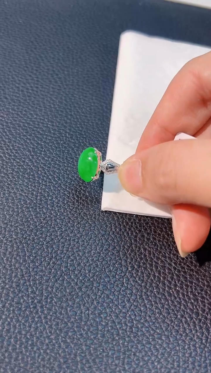 颈饰18K金镶嵌翡翠 缅料A货/支持复检/一件