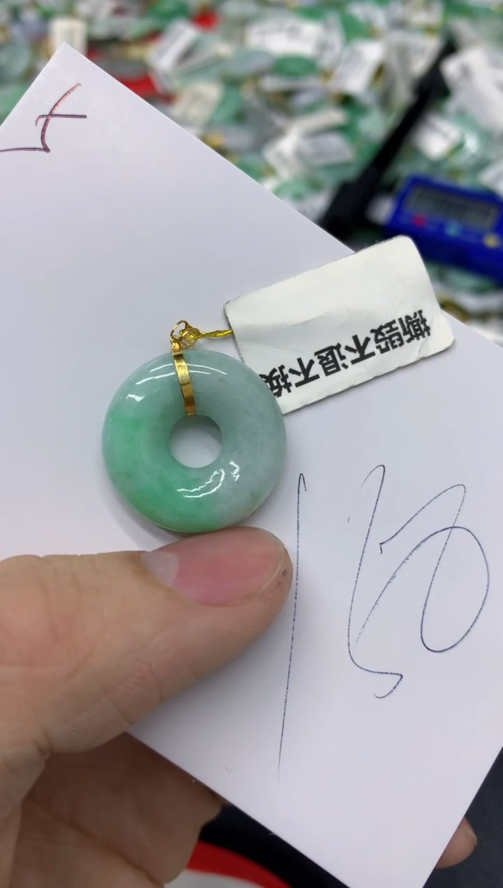 【闪购商品】翡翠颈饰18K金镶嵌1111111111