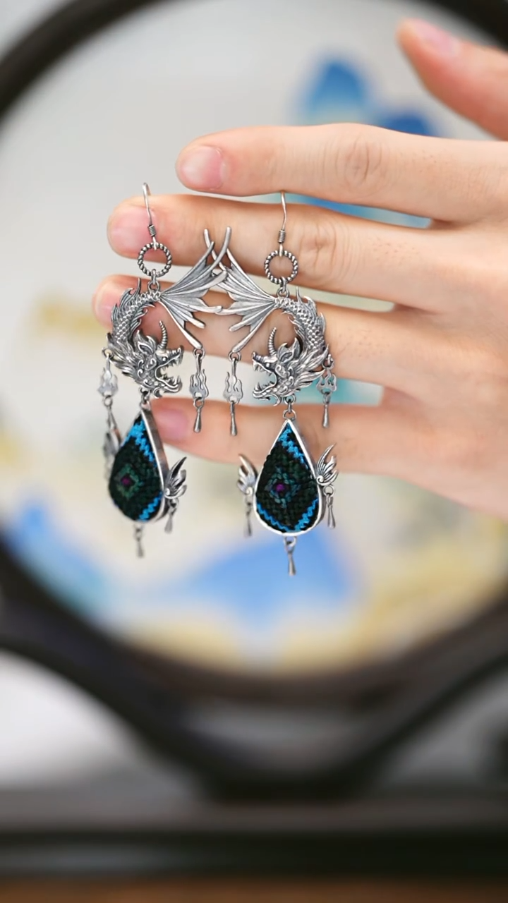 织绣80黔东南苗族刺绣