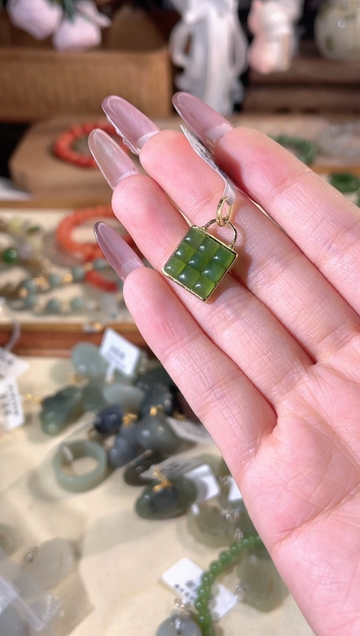 吊坠(不含链)银S925镶嵌和田玉多样性发其一孤品默认微瑕