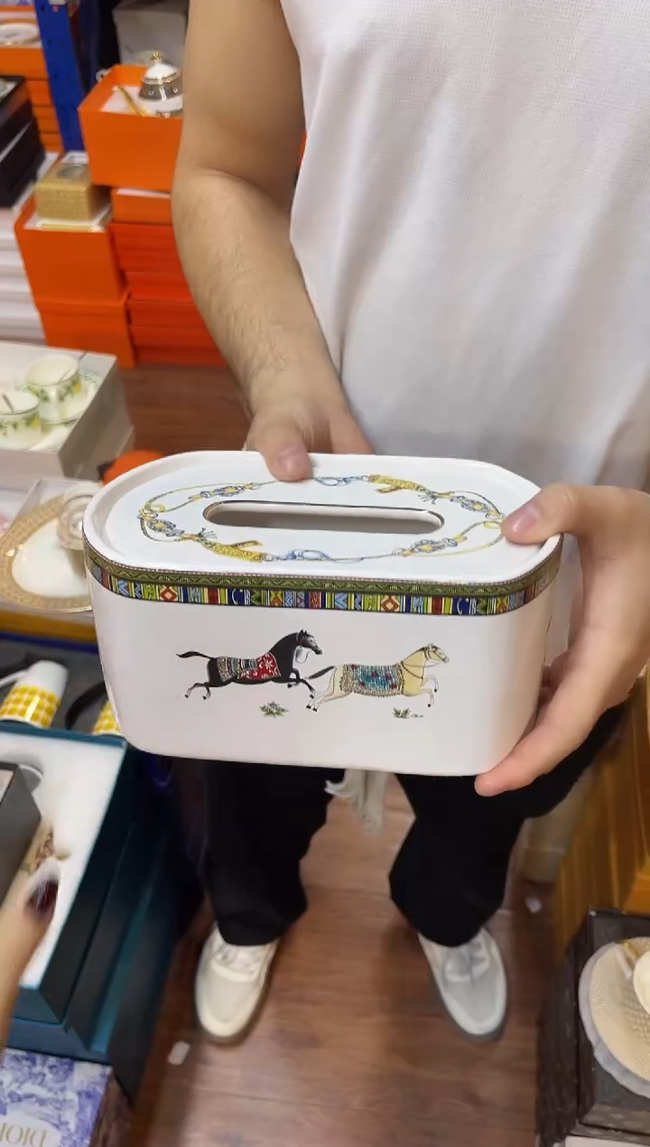 杯鸿辉家品牌瓷器，京东包邮！