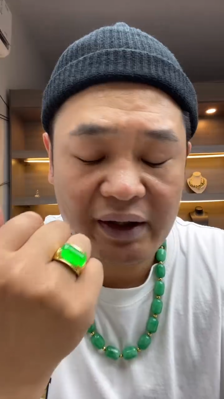 翡翠戒指未镶嵌芙蓉翠大马鞍街戒指