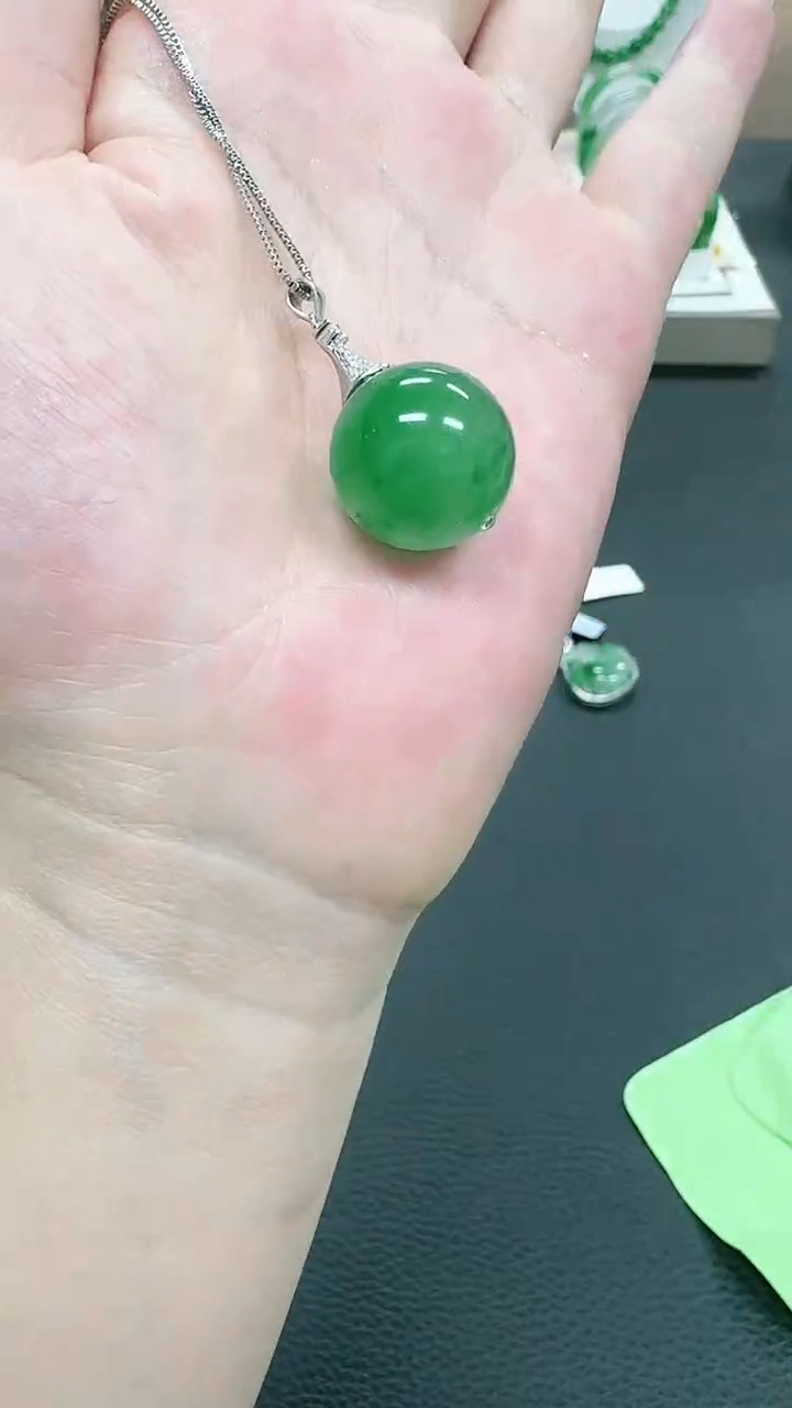 未镶嵌1石英质玉（非洲翠）/9030