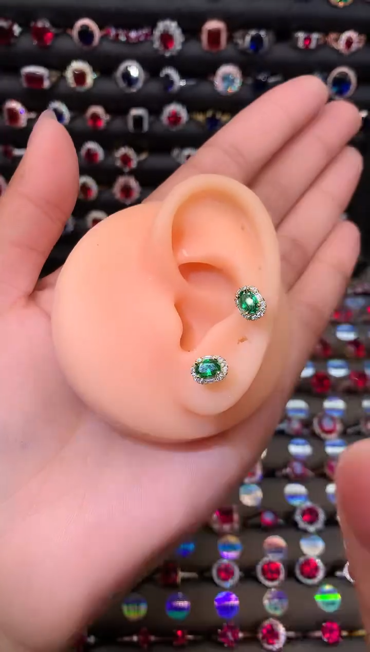 【闪购商品】透辉石耳饰银S925镶嵌1