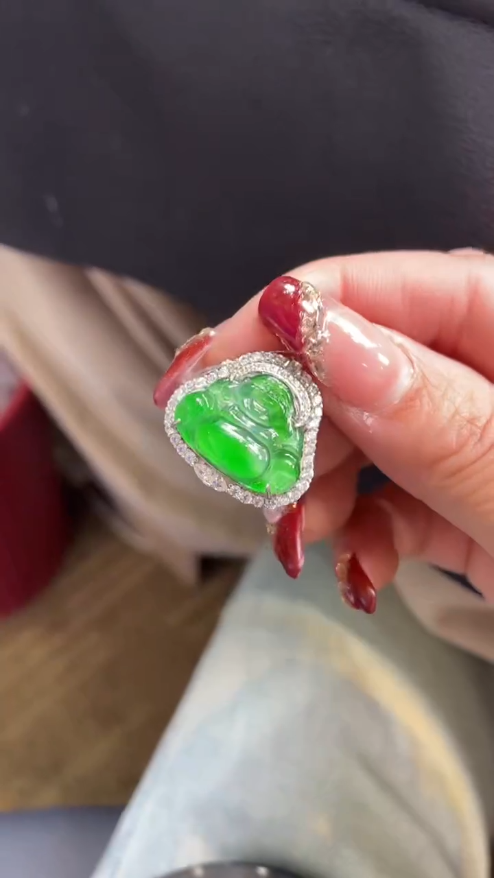 【闪购商品】翡翠颈饰未镶嵌      *114