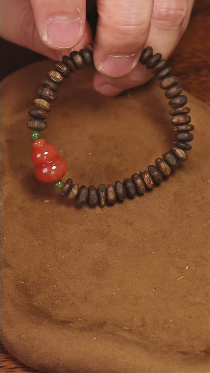 沉香手串沉香南红葫芦设计款手串