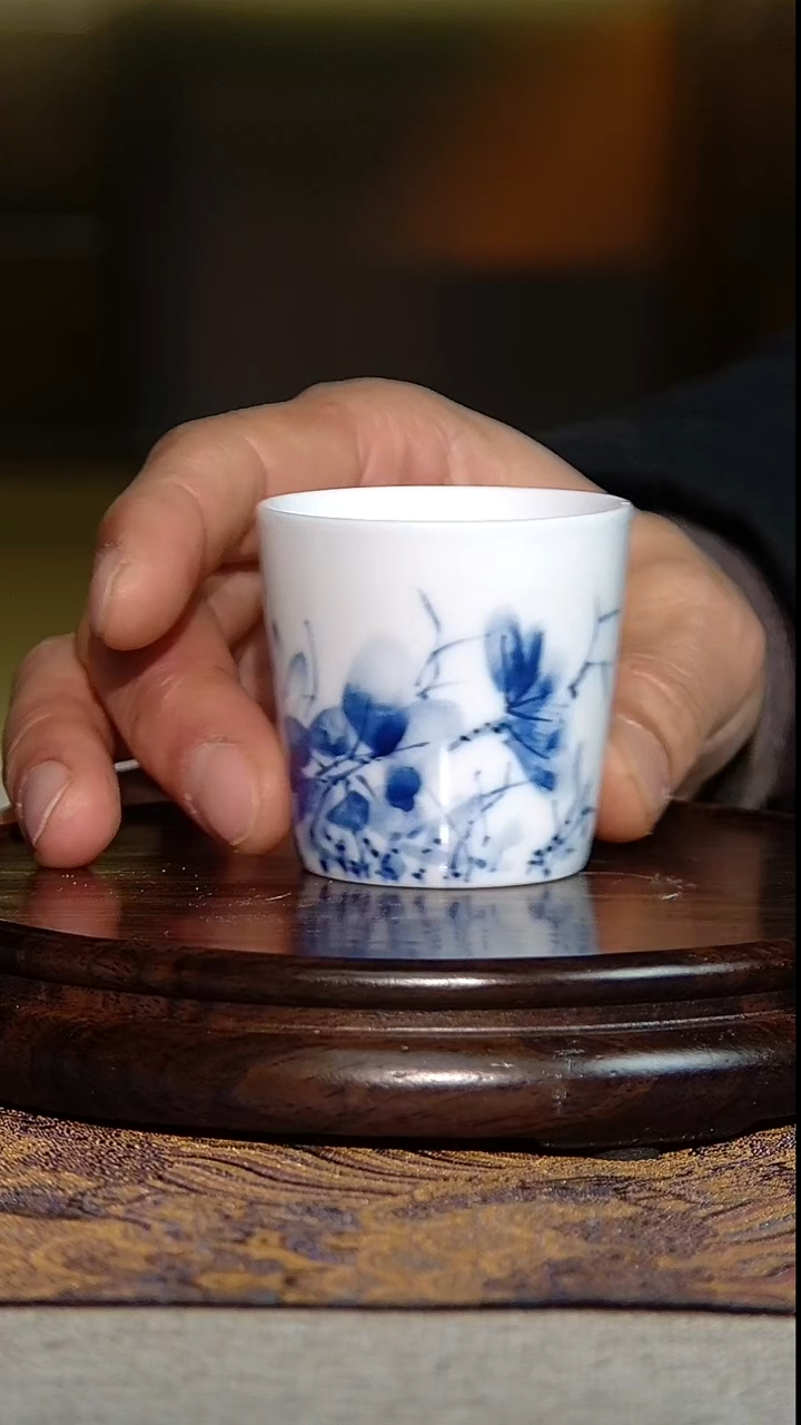 景德镇全手绘高温青花小可乐（微瑕）