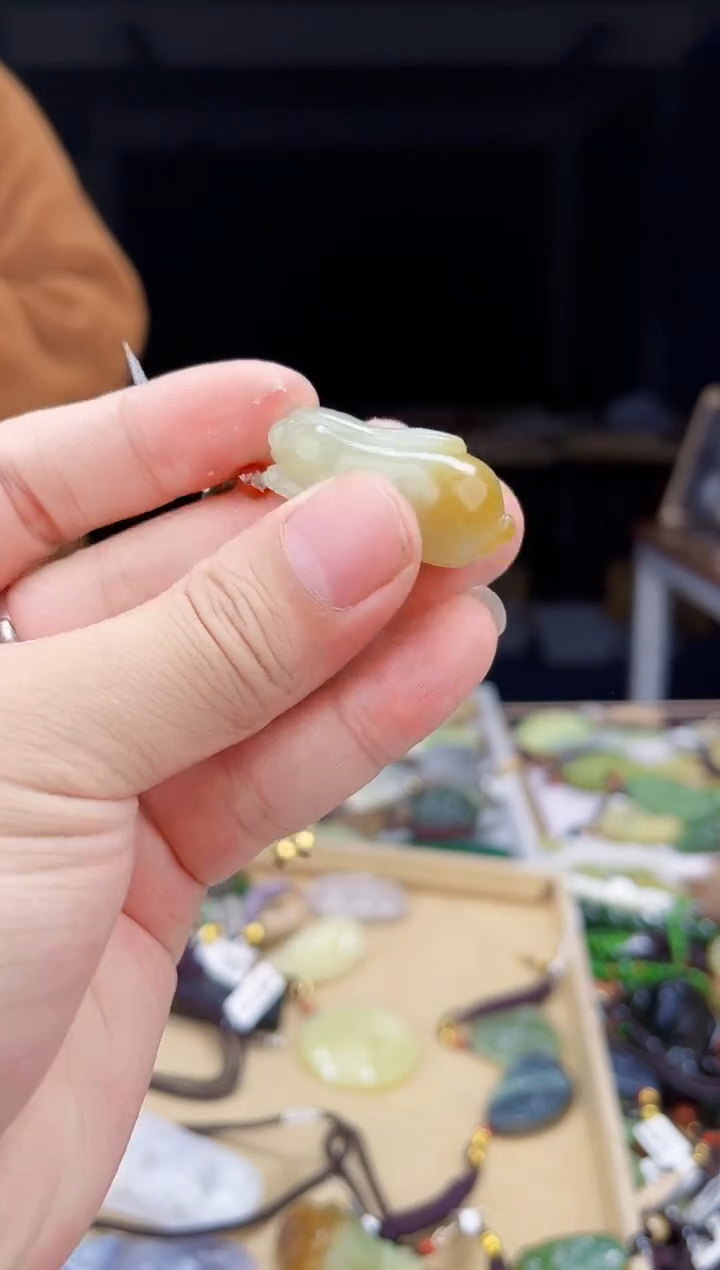 颈饰未镶嵌和田玉1