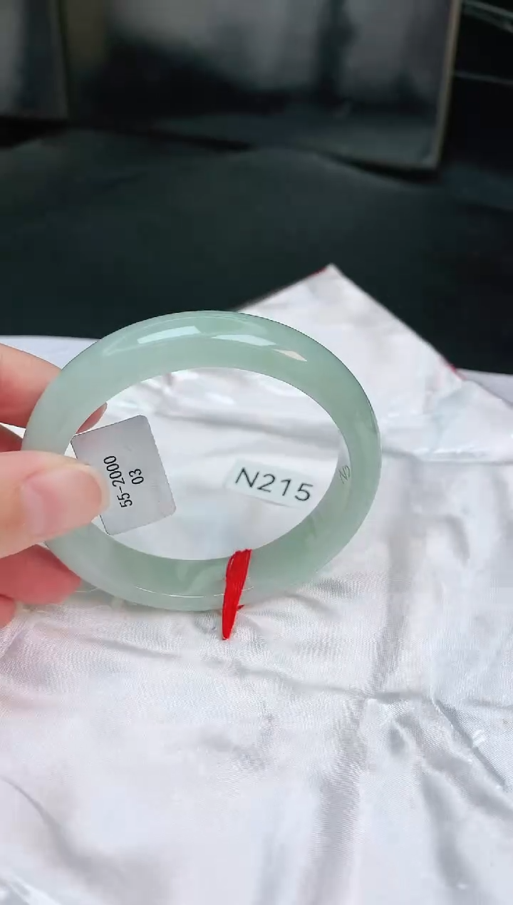 【闪购商品】翡翠手镯未镶嵌缅甸天然A货翡翠手镯