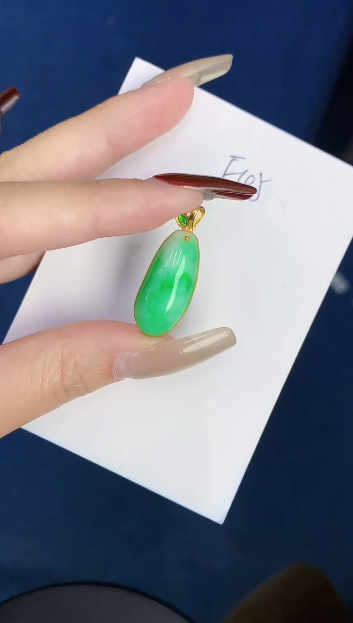 【闪购商品】翡翠颈饰18K金镶嵌0000000000