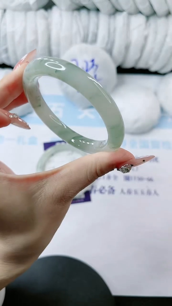 【闪购商品】石英质玉手镯未镶嵌多样性发货S318