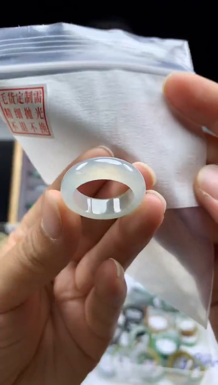 未镶嵌定制翡翠毛货需精细抛光戒圈18#
