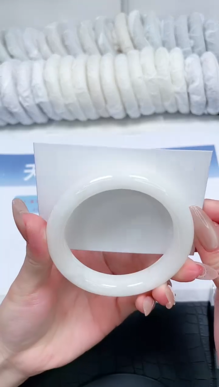 【闪购商品】和田玉手镯未镶嵌T240-56.2