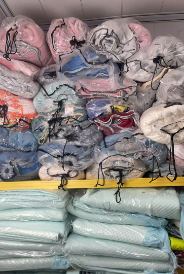 床上用品四件套，被罩、床单、枕套单只、毛巾，随机一种不指定
