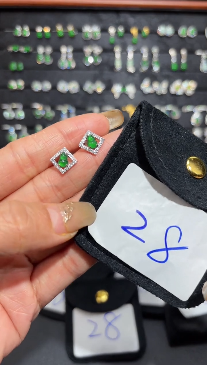 【闪购商品】翡翠颈饰未镶嵌蛋面/支持复检/一件