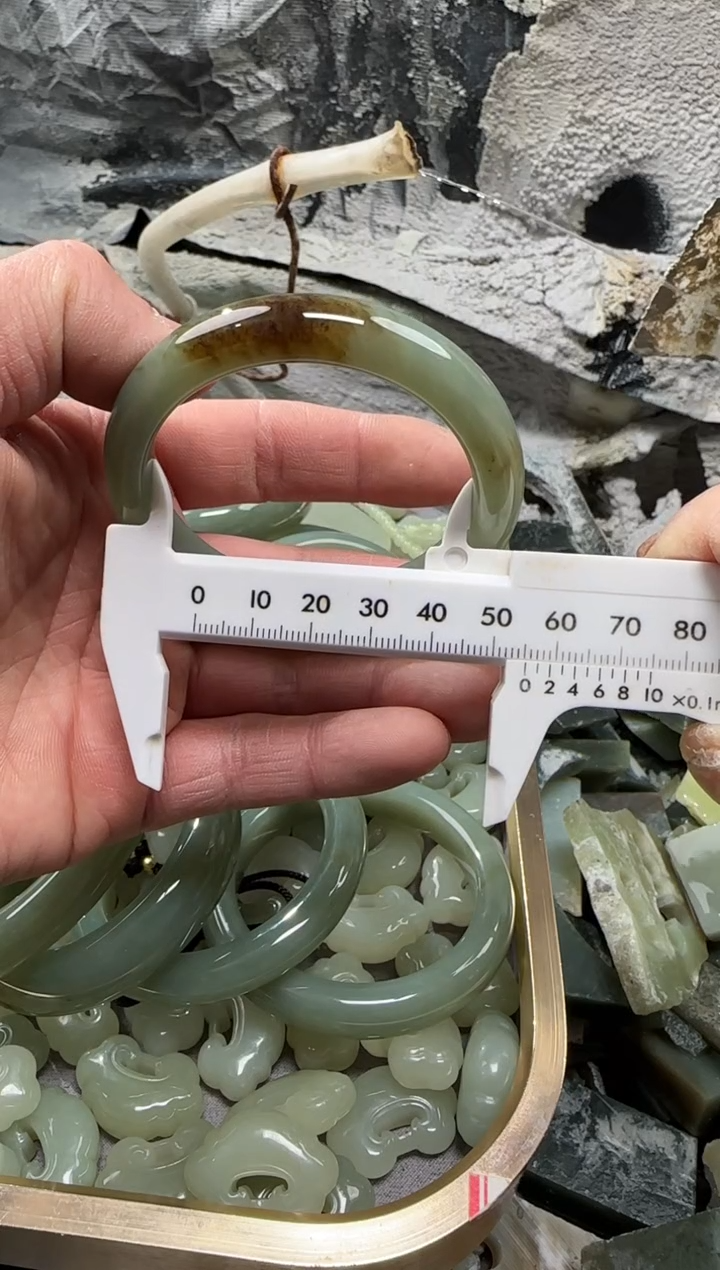 【闪购商品】和田玉颈饰未镶嵌手镯多样性