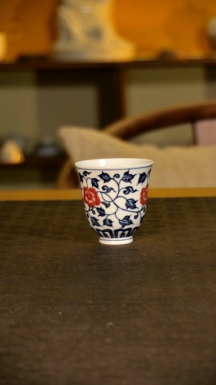 霞艺青花釉里红主人杯