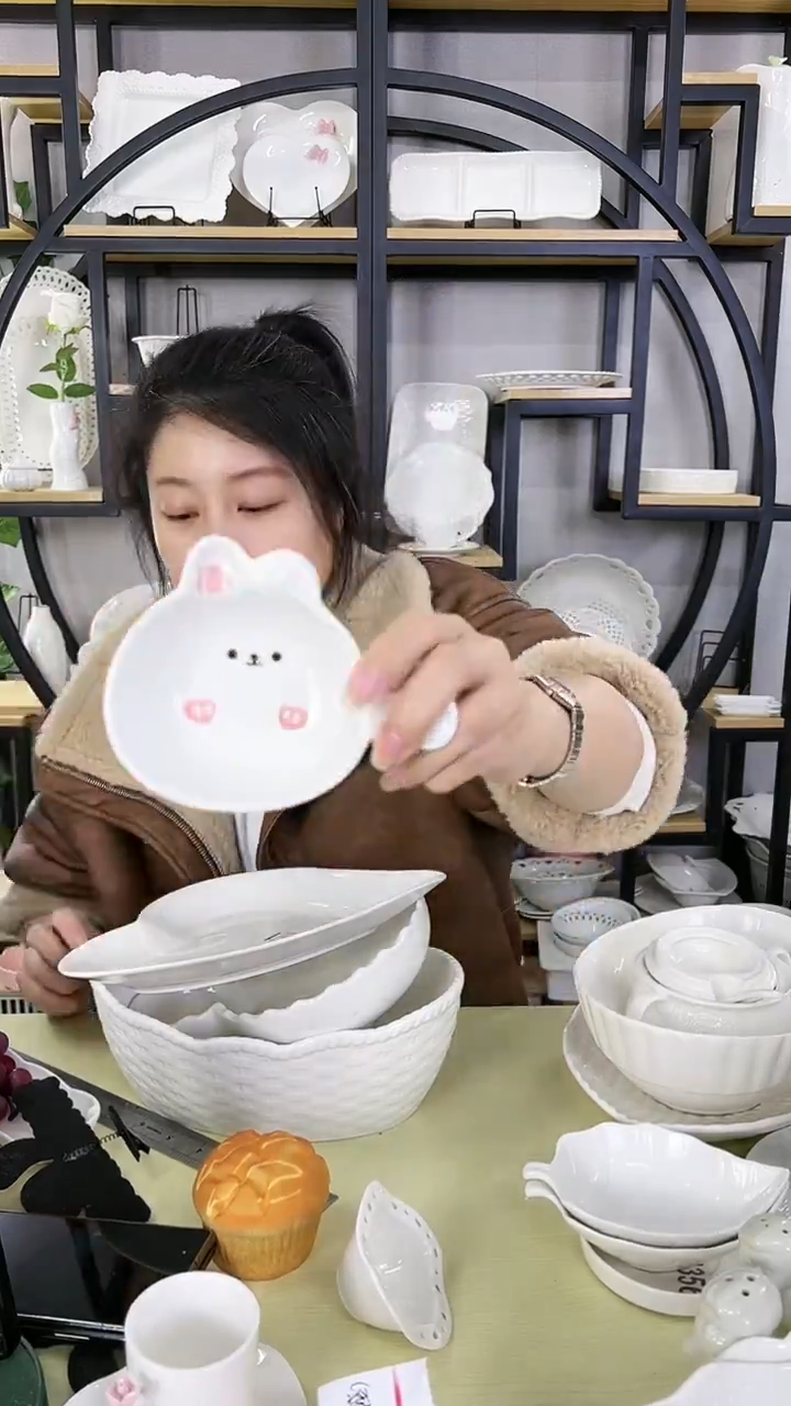 【闪购商品】陶瓷微瑕疵可爱兔子带手柄碗拍1 发6