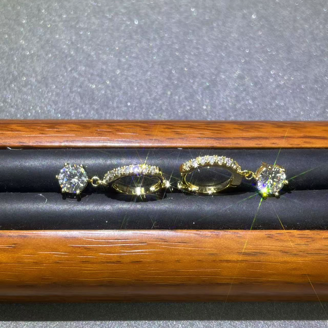 s6929黄色满镶流苏六爪耳扣多样性发货