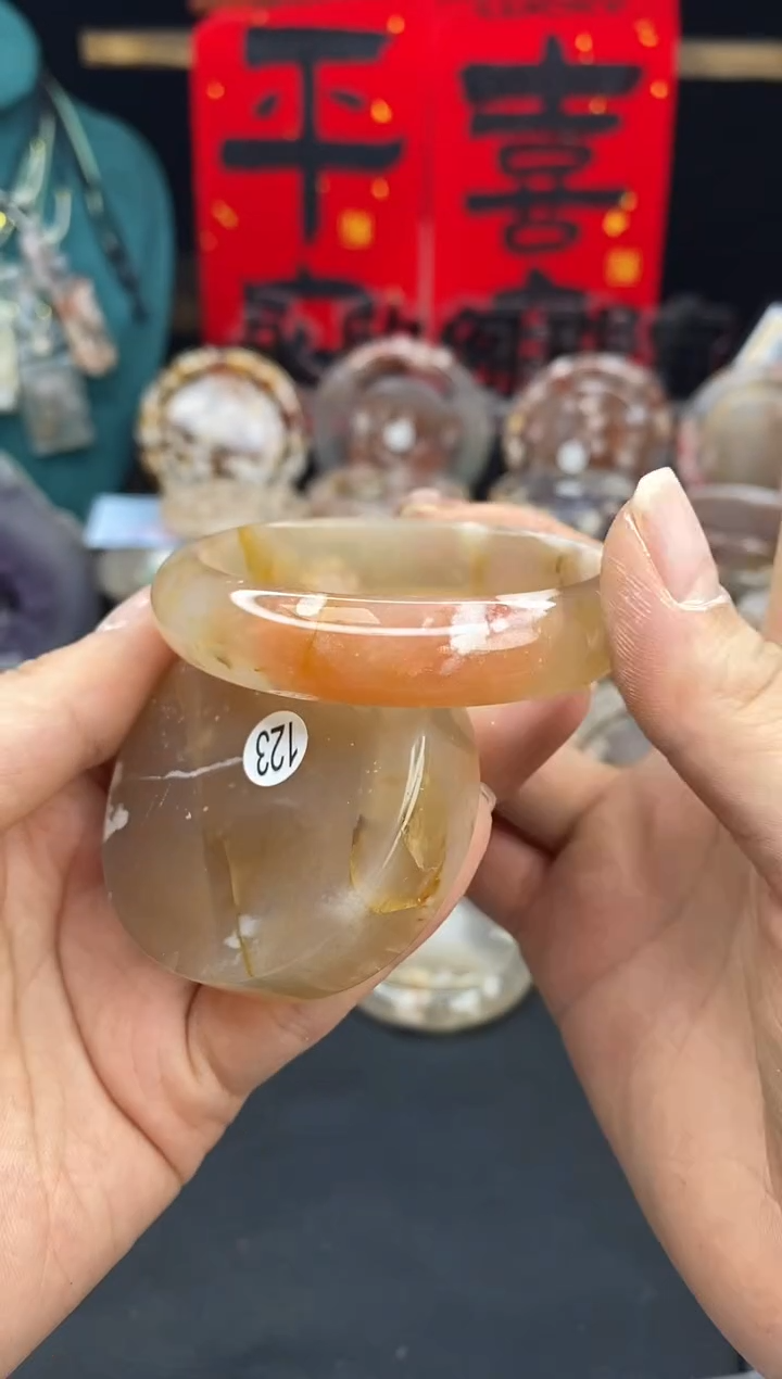 【闪购商品】石英质玉手镯（圆镯）未镶嵌54