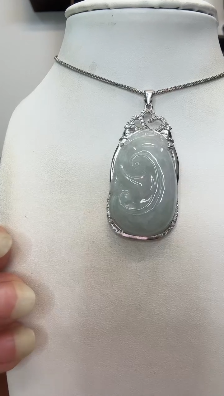 吊坠(赠链)银S925镶嵌翡翠如意