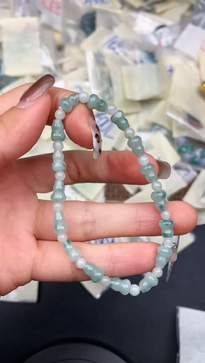 未镶嵌挂件翡翠—